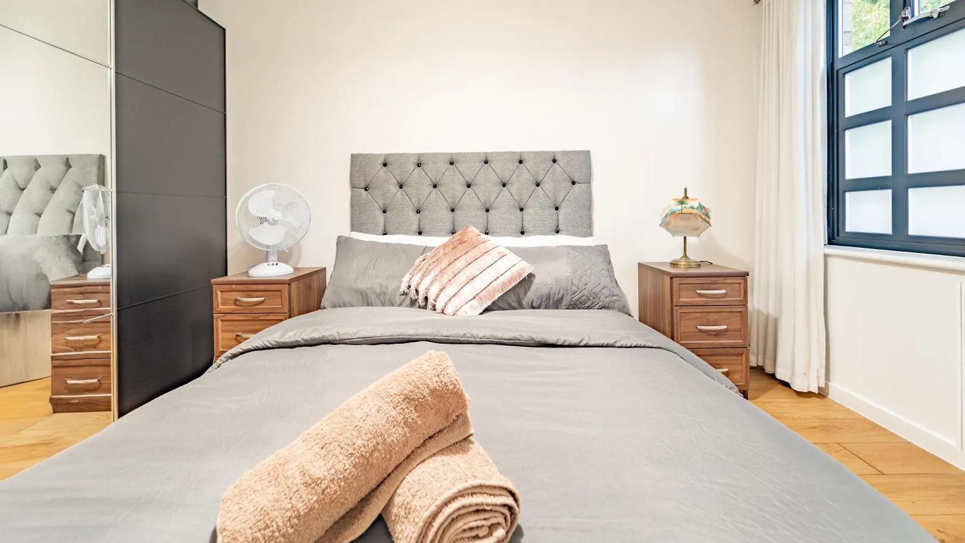 Apartmán Modern Flat In Prime Location Near Shoreditch & Brick Lane Londýn